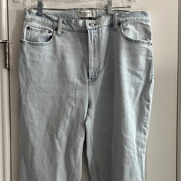 Abercrombie & Fitch Ankle Straight Ultra High Rise Curve Love Women’s 33/16 - Picture 2 of 11